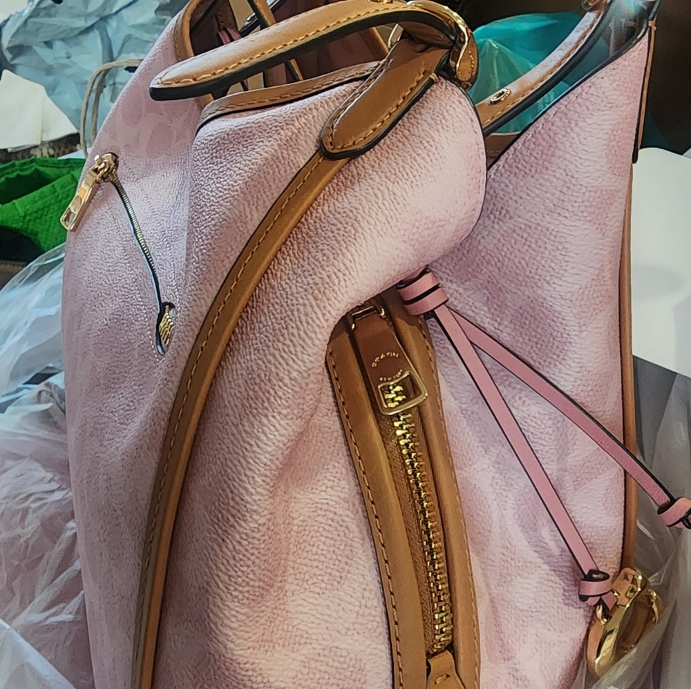 Erin Shoulder Bag In Signature Canvas With Charms - Picture 6 of 10